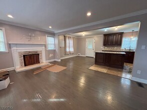 130 Birchwood Rd in Linden, NJ - Building Photo - Building Photo