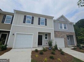 33 Rydal Wy in Winder, GA - Building Photo