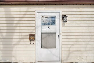 3 Miracle Ln in Albany, NY - Building Photo - Building Photo