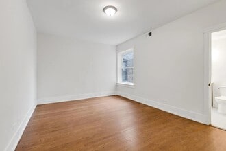 6041 S Saint Lawrence Ave, Unit 2N in Chicago, IL - Building Photo - Building Photo