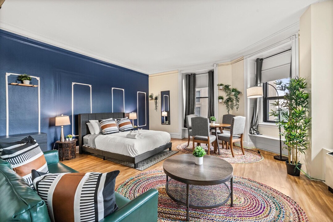 62 Boylston St in Boston, MA - Building Photo
