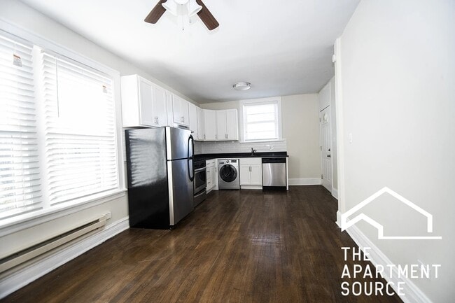 918 Green Bay Rd in Winnetka, IL - Foto de edificio - Building Photo