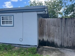 2446 Liberty St in Hollywood, FL - Building Photo - Building Photo