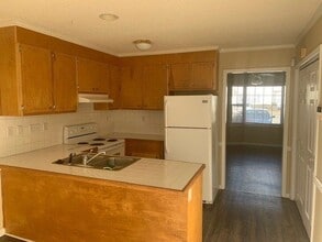 3903 Sterling Pointe Dr in Winterville, NC - Building Photo - Building Photo