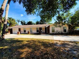 2671 Victory Blvd in Vero Beach, FL - Building Photo