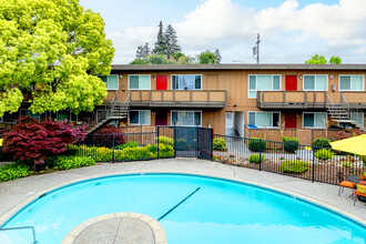 Tanglewood Apartments in San Jose, CA - Building Photo - Building Photo