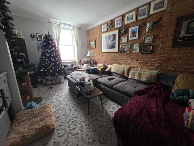 79 Queen St in Kingston, ON - Building Photo - Building Photo