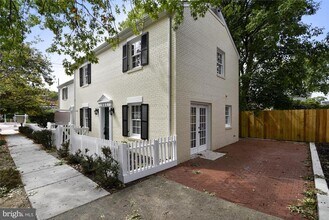 221 S Fayette St in Alexandria, VA - Building Photo - Building Photo