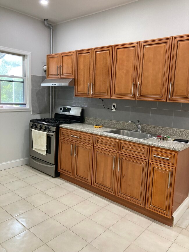 10330 96th St Rentals in Ozone Park, NY