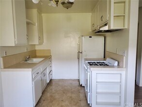 15815 Landmark Dr-Unit -3 in Whittier, CA - Building Photo - Building Photo