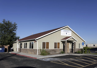 Courtside Apartments in Orem, UT - Building Photo - Building Photo