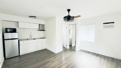 1167 Grove St in Clearwater, FL - Foto de edificio - Building Photo