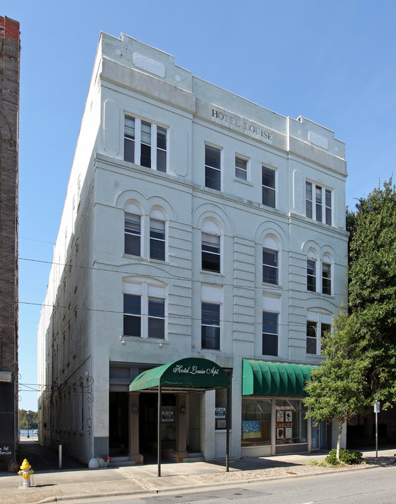 Hotel Louise in Washington, NC - Building Photo