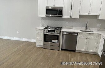 14 Mt Hood Rd in Boston, MA - Building Photo - Building Photo