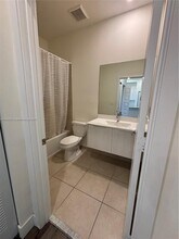 7819 NW 104th Ave, Unit 34 in Doral, FL - Building Photo - Building Photo
