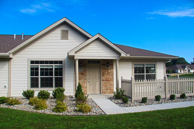 The Meadows Ranch Apartments in New Castle, PA - Building Photo - Building Photo