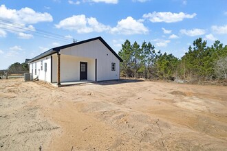 6416 Rd 5503 in Cleveland, TX - Building Photo - Building Photo