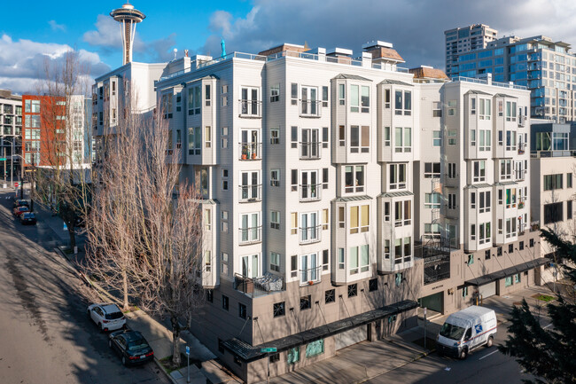 Alexandria Condominiums in Seattle, WA - Building Photo - Building Photo