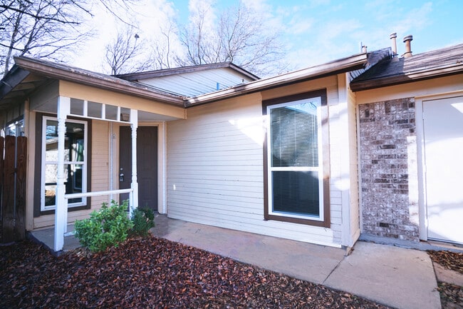 property at 1903 Prairie Knoll Ct