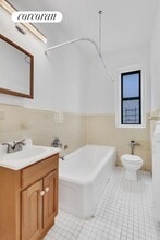 3000 Valentine Ave in Bronx, NY - Foto de edificio - Building Photo