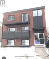 14 Frank St in Bowmanville, ON - Building Photo