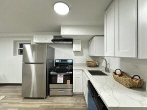 1634 N Whipple St in Chicago, IL - Building Photo - Building Photo