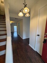 571 Winding Creek Rd in Fayetteville, NC - Building Photo