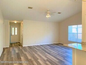 5538 W Oak Park Blvd in Homosassa, FL - Building Photo - Building Photo