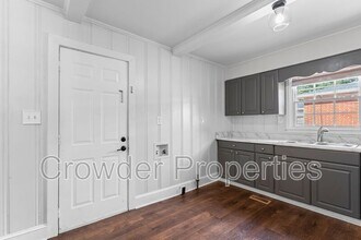 3612 Sargeant Dr in Charlotte, NC - Building Photo - Building Photo