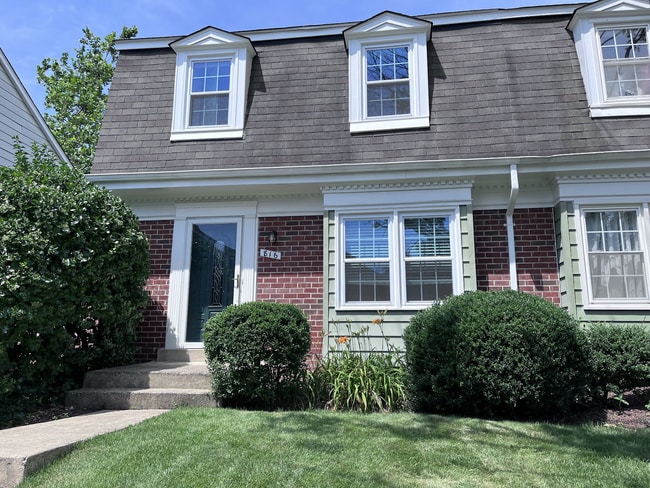 property at 816 Sycamore Ct