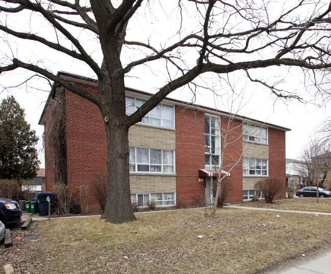 1920 Lawrence Ave W in Toronto, ON - Building Photo - Building Photo