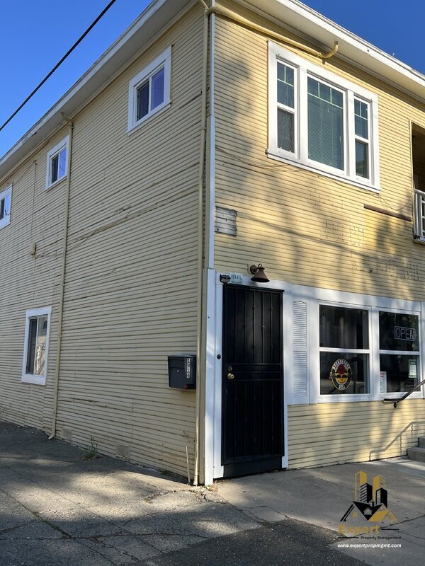 property at 1914 Alhambra Blvd