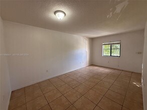 22901 SW 88th Pl in Cutler Bay, FL - Building Photo - Building Photo