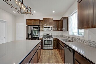 16130 NW Reliance Ln in Portland, OR - Building Photo - Building Photo