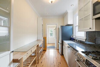 216 Lakeview Pl in Bronx, NY - Building Photo - Building Photo