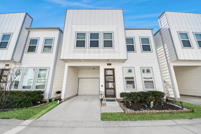 9017 Lonestar Creekbend Ln in Houston, TX - Building Photo - Building Photo