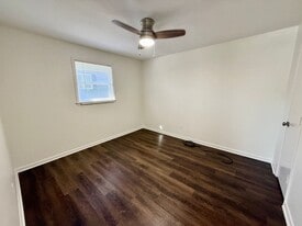 250 Robinwood Ave in Nashville, TN - Building Photo