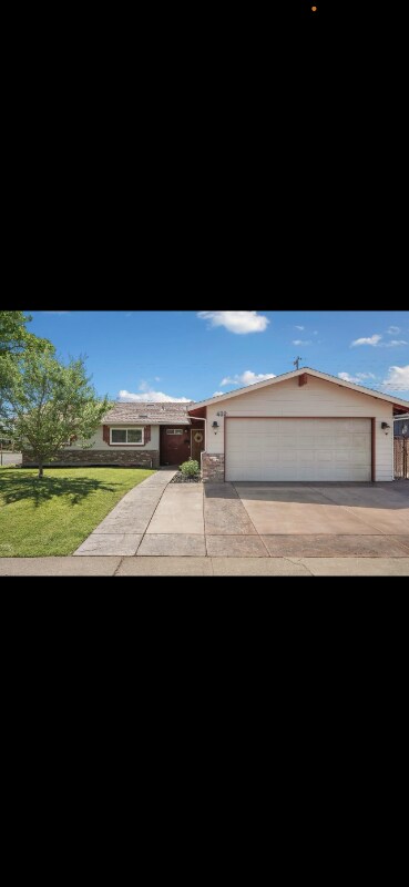 400 Sunset Dr in Galt, CA - Building Photo - Building Photo