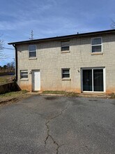 2978 Old Shelby Rd in Hickory, NC - Building Photo - Building Photo