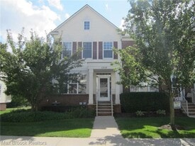 12110 Egret Ln in Walled Lake, MI - Building Photo