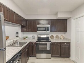 121 Danube Ave in Tampa, FL - Building Photo - Building Photo