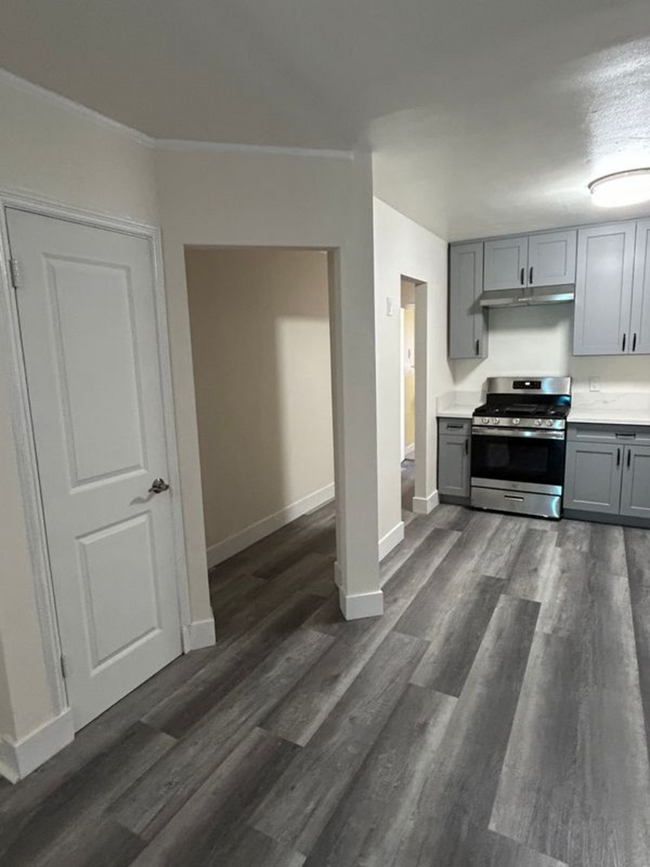 1631 W 12th St in Los Angeles, CA - Building Photo - Building Photo