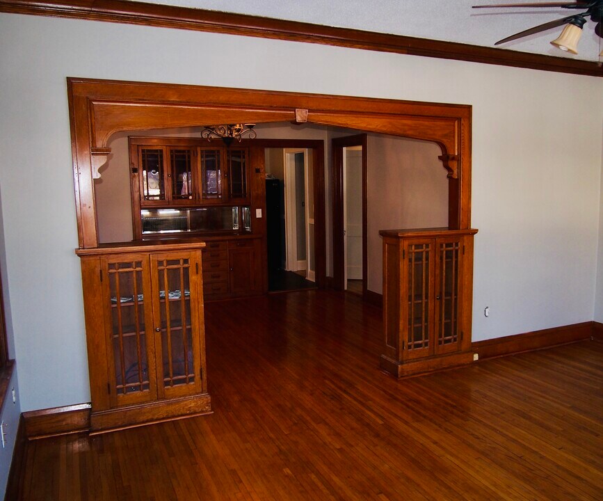 808 Dayton Ave, Unit Upper Unit in St. Paul, MN - Foto de edificio