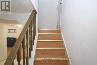 3 Halder Crescent in Markham, ON - Building Photo - Building Photo