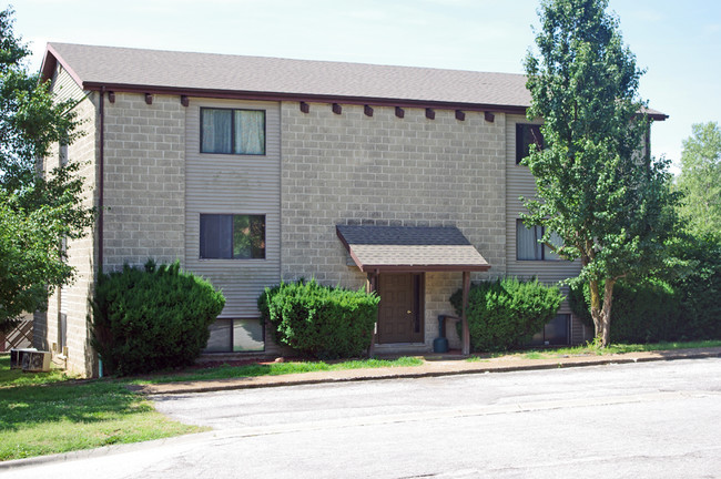 Value-Add Investment in Swansea, IL - Foto de edificio - Building Photo