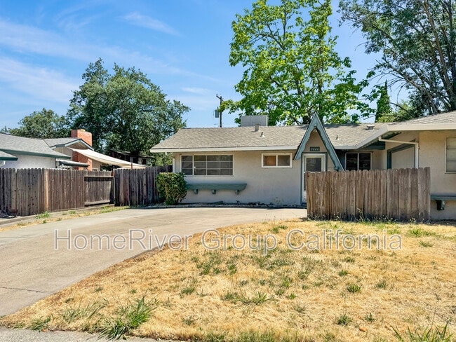 property at 7444 Grand Oaks Blvd