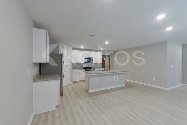 140 Swallowtail Ln in Pensacola, FL - Building Photo - Building Photo