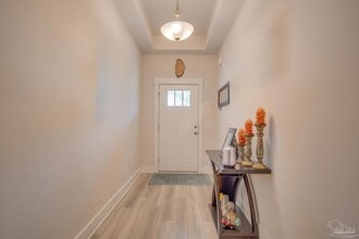 229 Camellia Dr in Gonzalez, FL - Building Photo - Building Photo