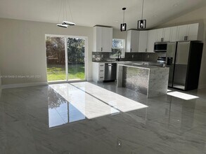 223 Vanwall Terrace in Sebring, FL - Building Photo - Building Photo