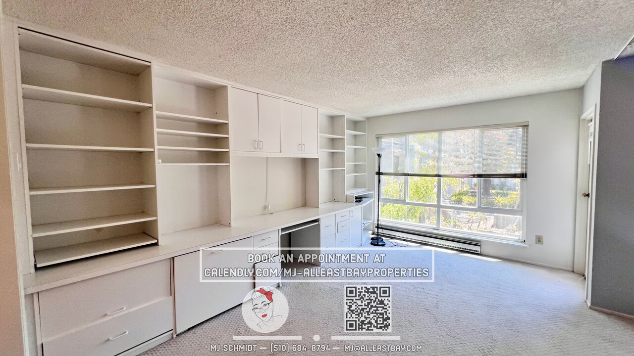 8 Admiral Dr in Emeryville, CA - Building Photo